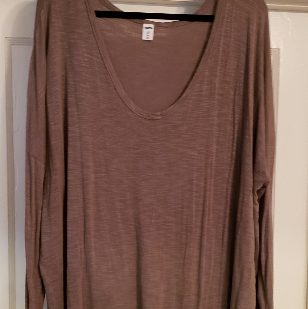 Old Navy luxe long sleeve tew